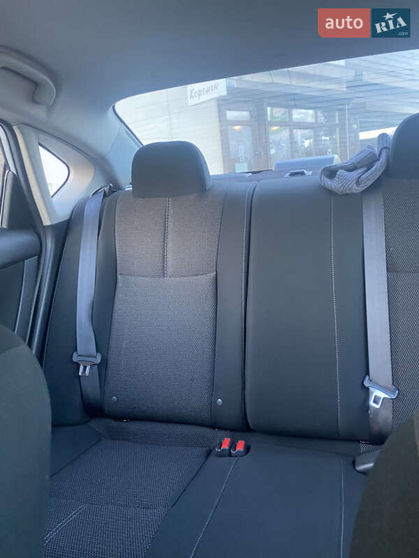 Седан Nissan Sentra 2018 в Києві