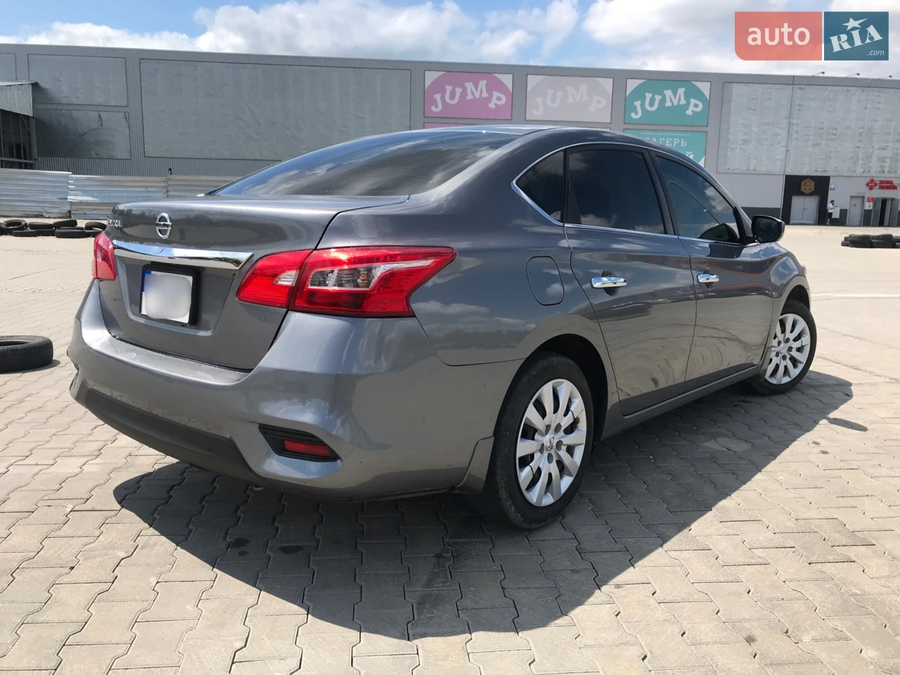 2017 Nissan Sentra - мініатюра 2