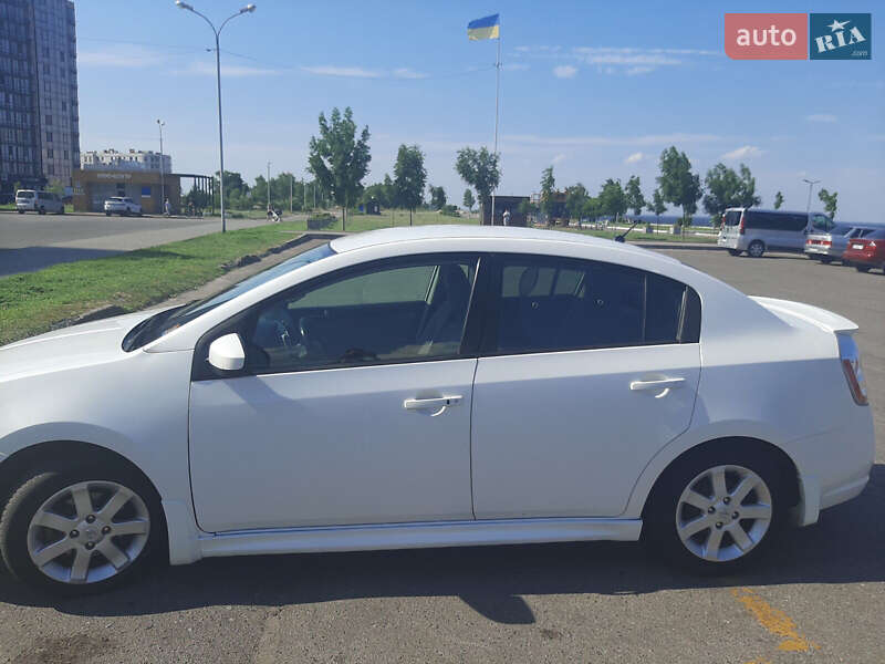 Седан Nissan Sentra 2011 в Черкасах