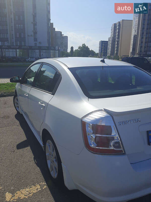 Седан Nissan Sentra 2011 в Черкасах