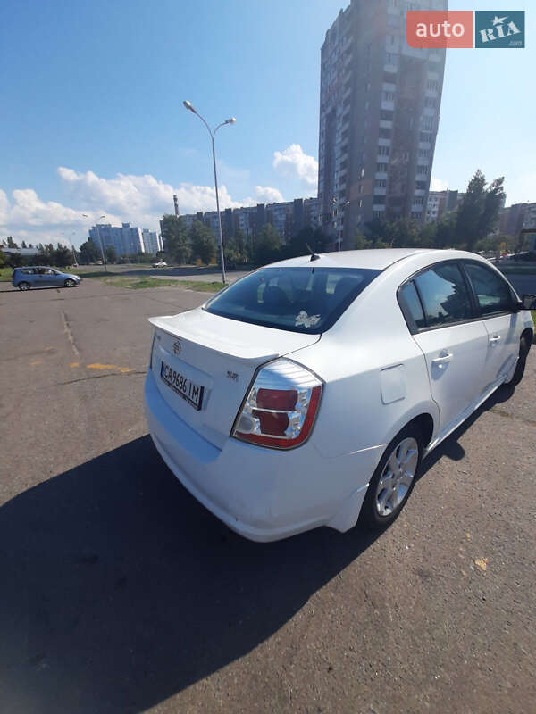 Седан Nissan Sentra 2011 в Черкасах