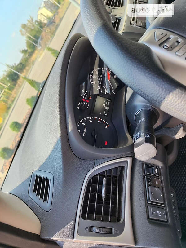 Седан Nissan Sentra 2015 в Виннице