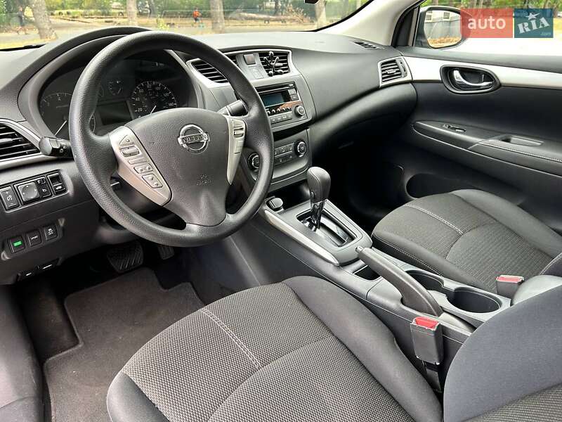 Седан Nissan Sentra 2016 в Запорожье
