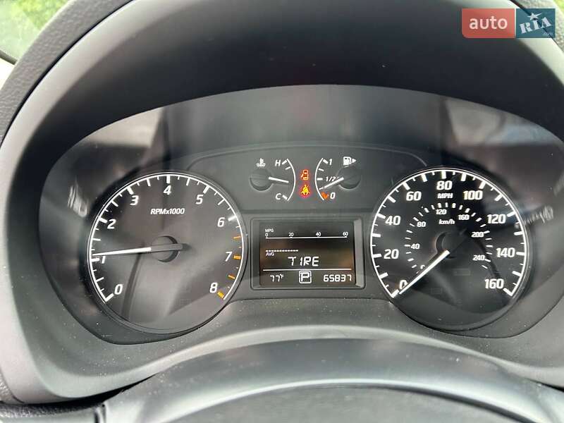 Седан Nissan Sentra 2016 в Запорожье