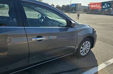 Седан Nissan Sentra 2018 в 
