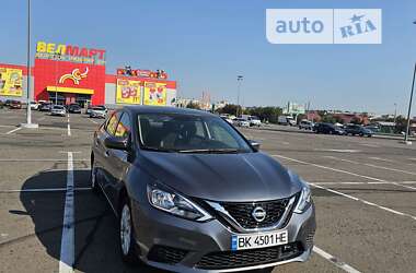 Седан Nissan Sentra 2018 в Ровно