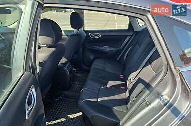 Седан Nissan Sentra 2018 в 