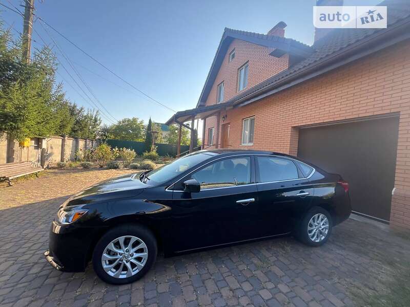 Седан Nissan Sentra 2018 в Киеве