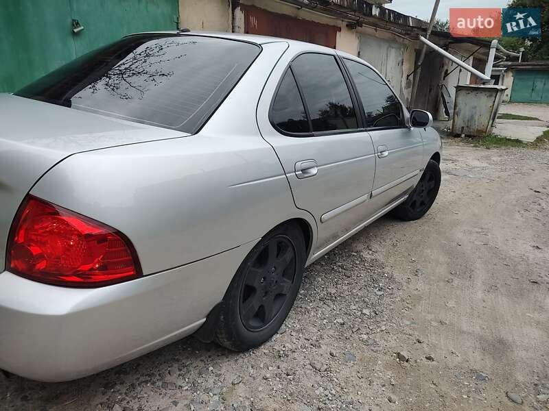 Седан Nissan Sentra 2006 в Львові