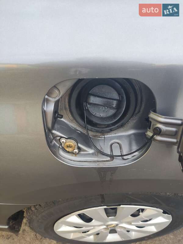 Седан Nissan Sentra 2018 в Кропивницком