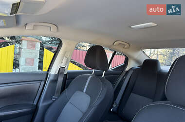 Седан Nissan Sentra 2020 в 