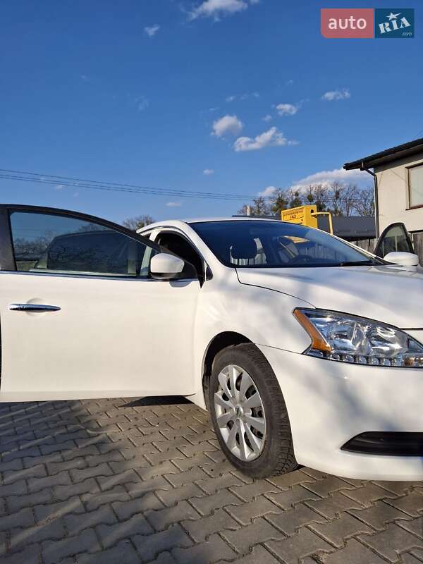 Седан Nissan Sentra 2015 в Новом Ярычеве