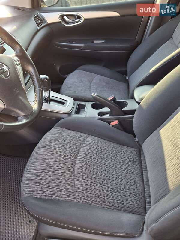 Седан Nissan Sentra 2015 в Новом Ярычеве