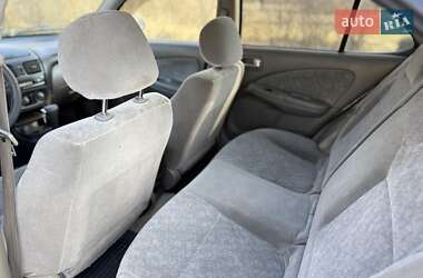 Седан Nissan Sentra 2003 в 