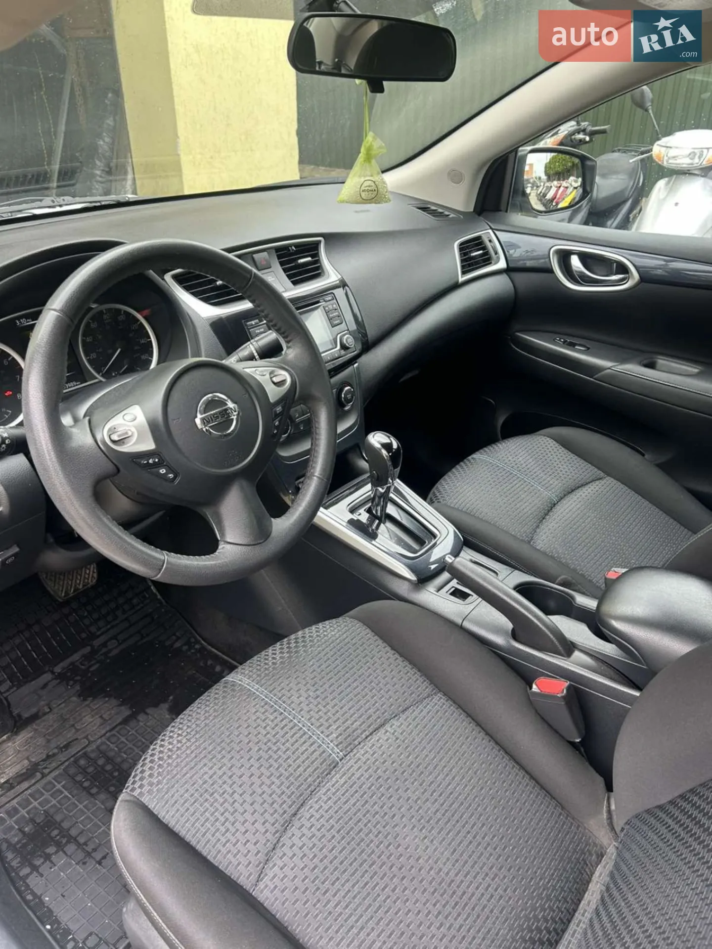 2017 Nissan Sentra - мініатюра 11