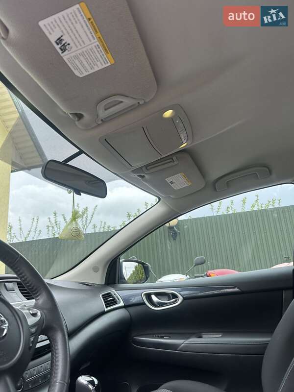 Седан Nissan Sentra 2017 в Луцьку