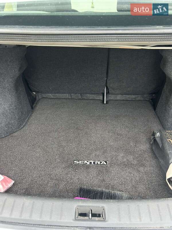 Седан Nissan Sentra 2017 в Луцьку