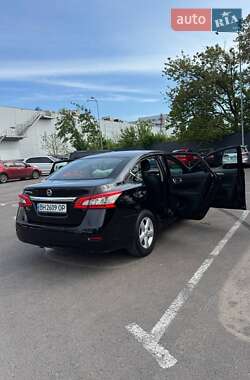 Седан Nissan Sentra 2015 в 
