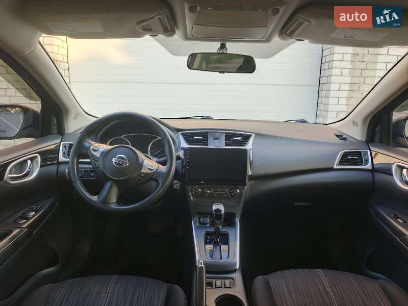 Седан Nissan Sentra 2016 в Синельниковому