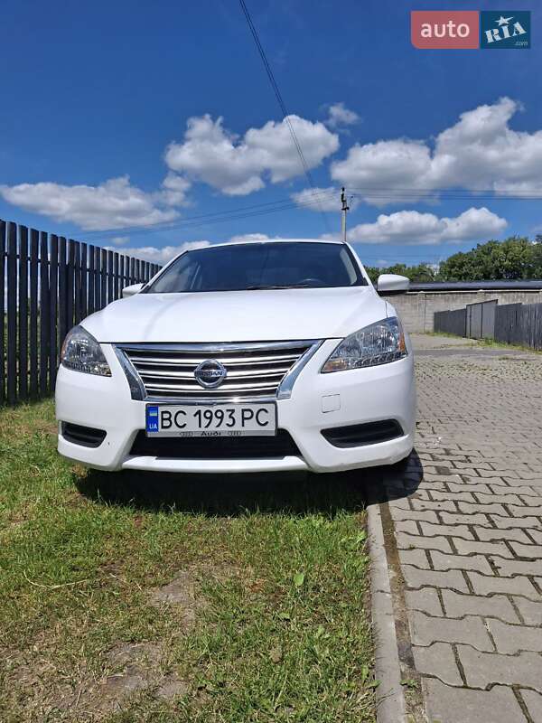 Седан Nissan Sentra 2015 в Новом Ярычеве