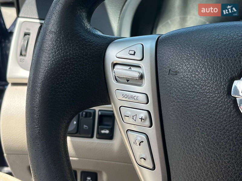 Седан Nissan Sentra 2016 в Львове