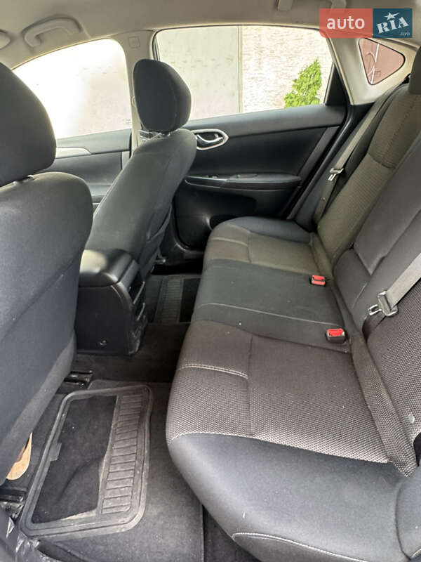 Седан Nissan Sentra 2015 в Тернополі