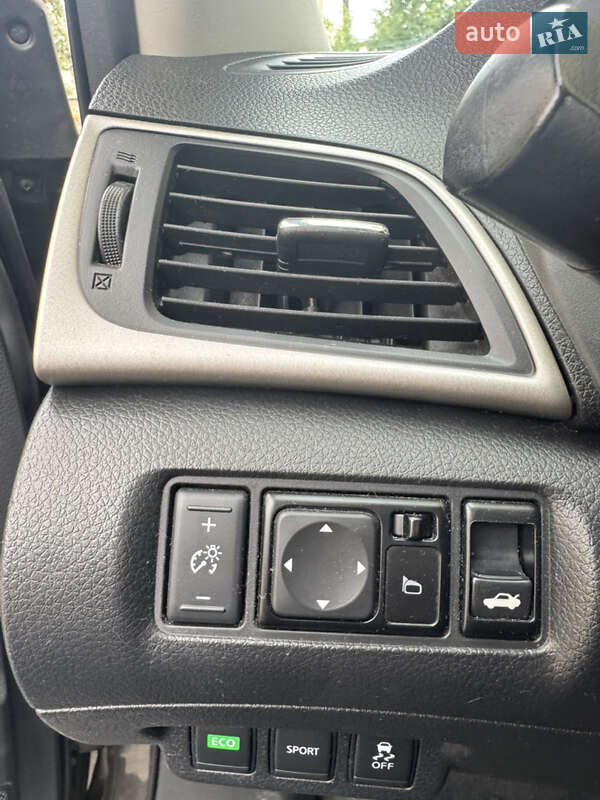 Седан Nissan Sentra 2015 в Тернополі