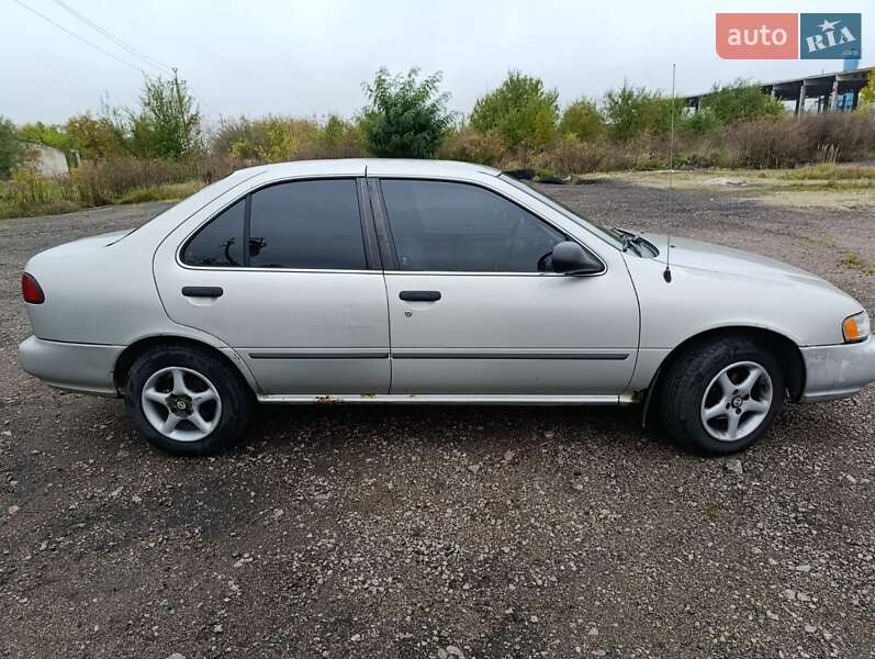 Седан Nissan Sentra 1996 в Ковеле