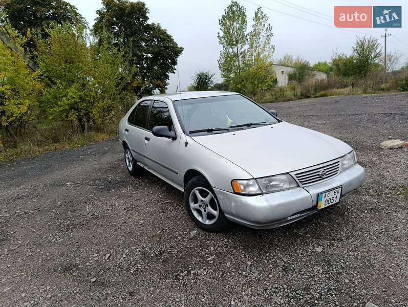 Седан Nissan Sentra 1996 в Ковеле
