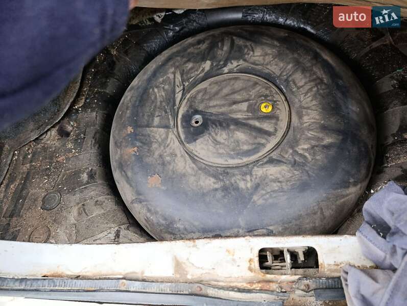 Седан Nissan Sentra 1996 в Ковеле