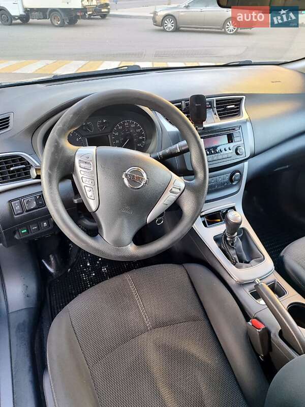 Седан Nissan Sentra 2015 в Днепре