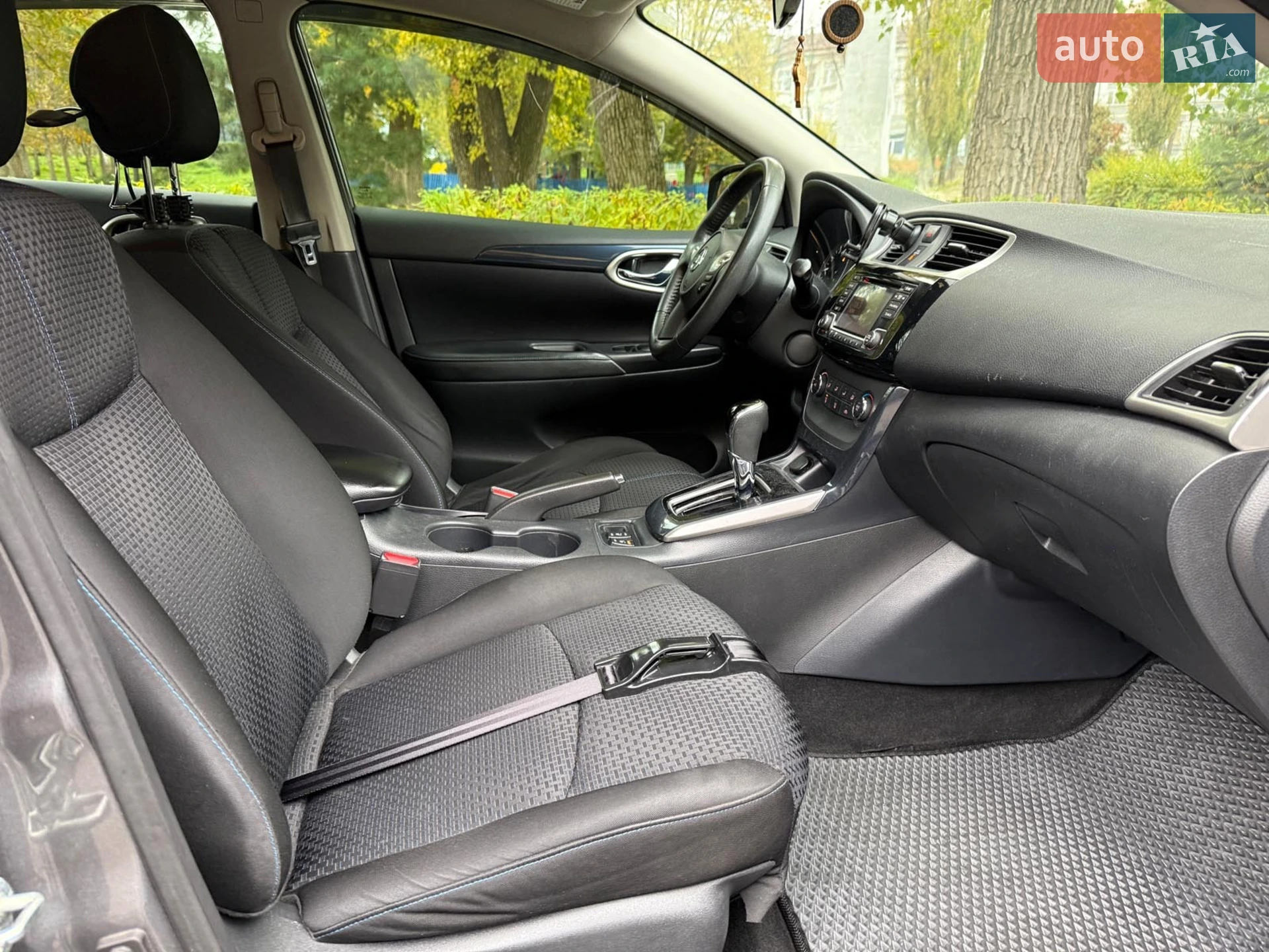 2017 Nissan Sentra - мініатюра 21
