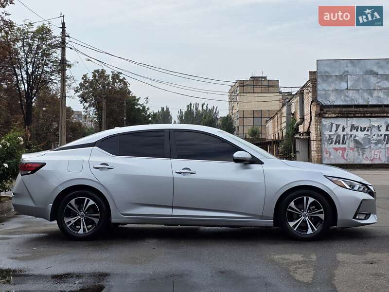 Седан Nissan Sentra 2021 в Кривому Розі