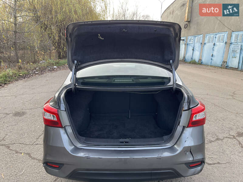 Седан Nissan Sentra 2019 в Ровно фото 25 Седан Nissan Sentra 2019 в Ровно