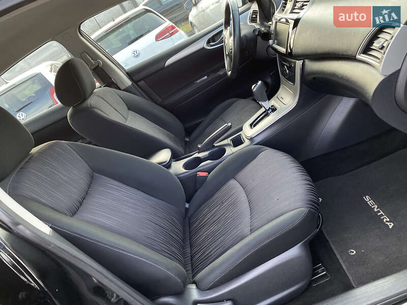 Седан Nissan Sentra 2019 в Луцке