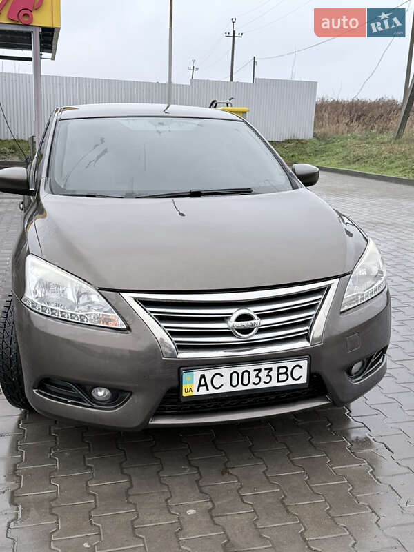Седан Nissan Sentra 2015 в Луцке