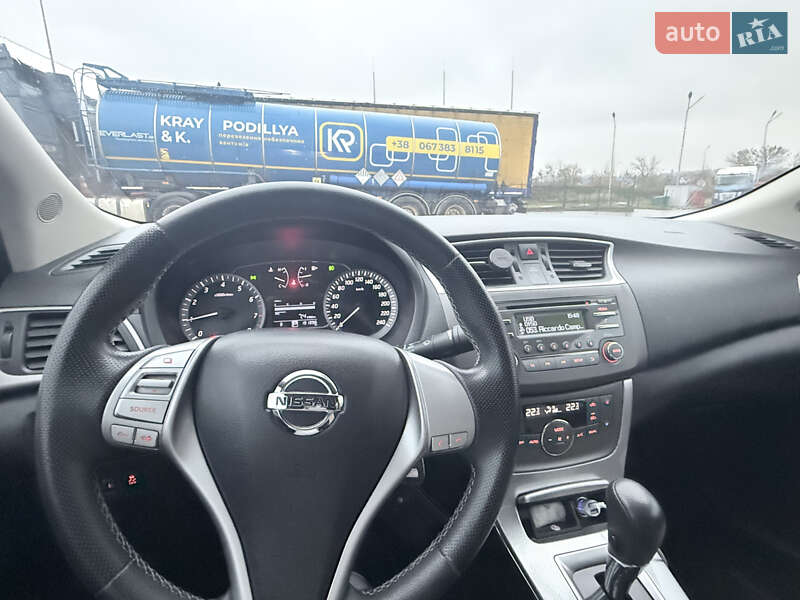 Седан Nissan Sentra 2015 в Луцке