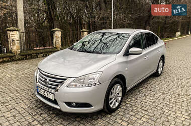 Седан Nissan Sentra 2015 в Чернівцях