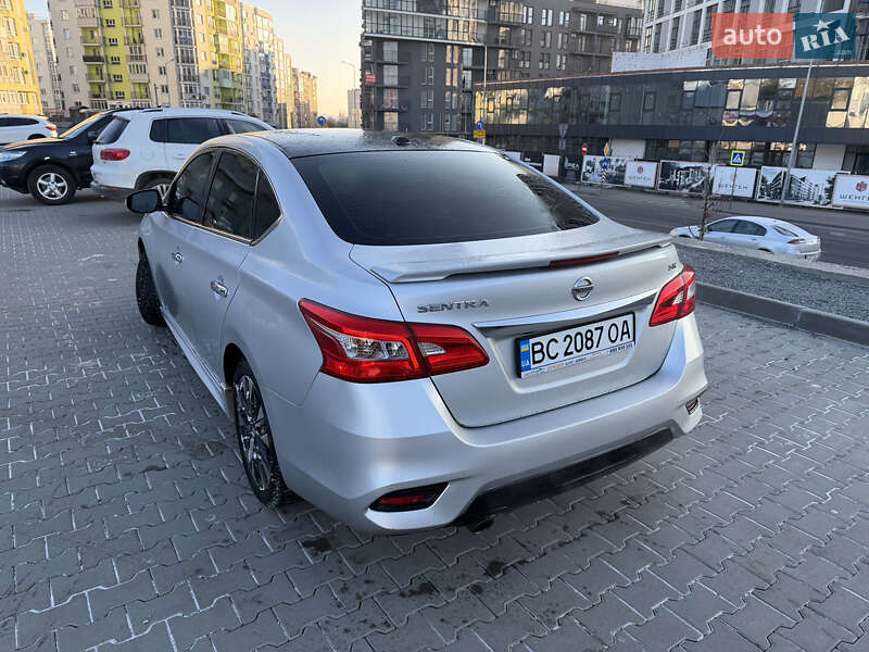 Седан Nissan Sentra 2017 в Львові