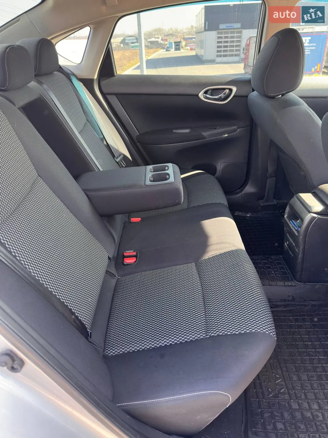 2015 Nissan Sentra - мініатюра 23