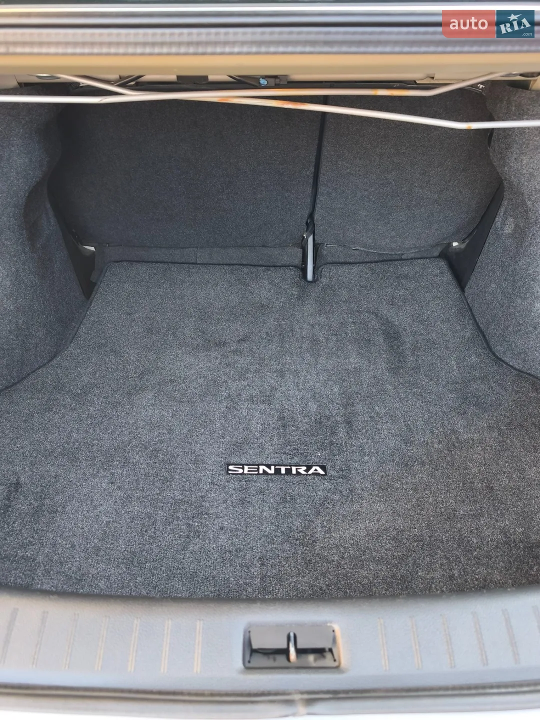 2019 Nissan Sentra - мініатюра 13