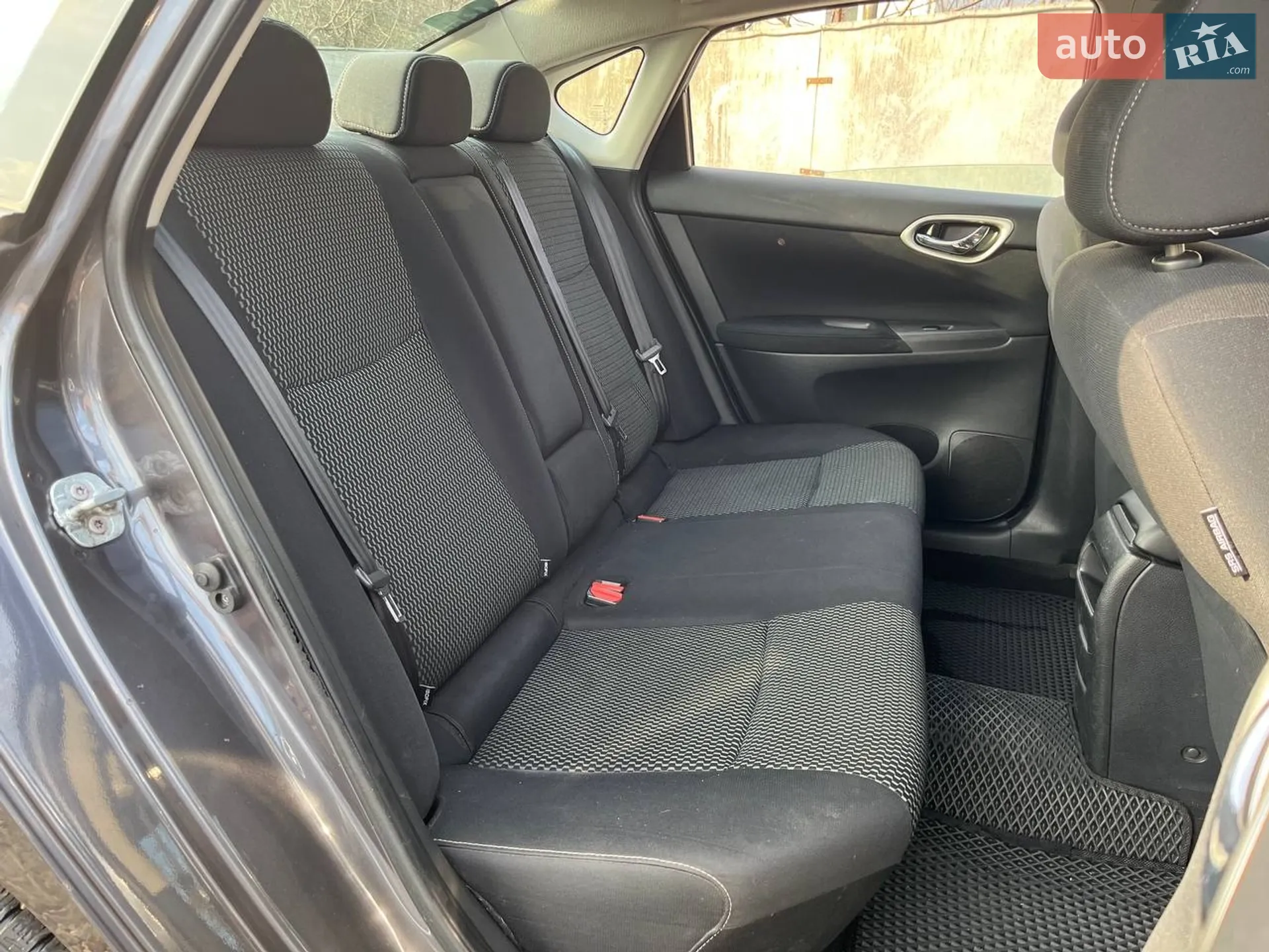 2015 Nissan Sentra - мініатюра 12