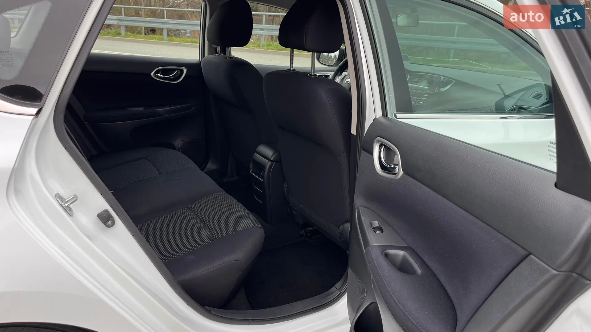 2015 Nissan Sentra - мініатюра 20