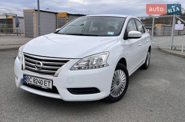 Седан Nissan Sentra 2015 в Львові
