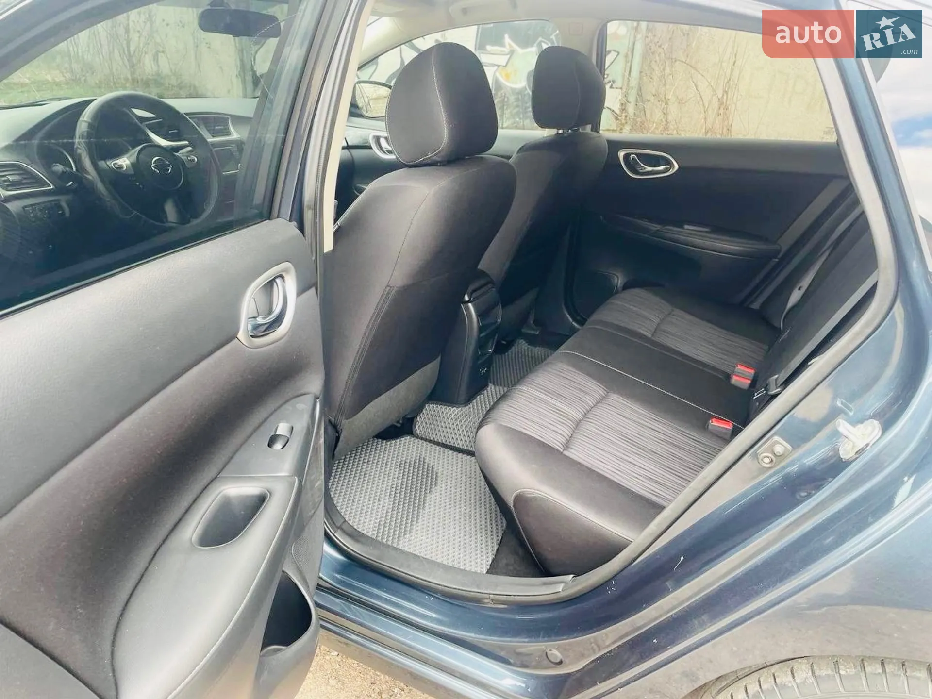 2017 Nissan Sentra - мініатюра 15