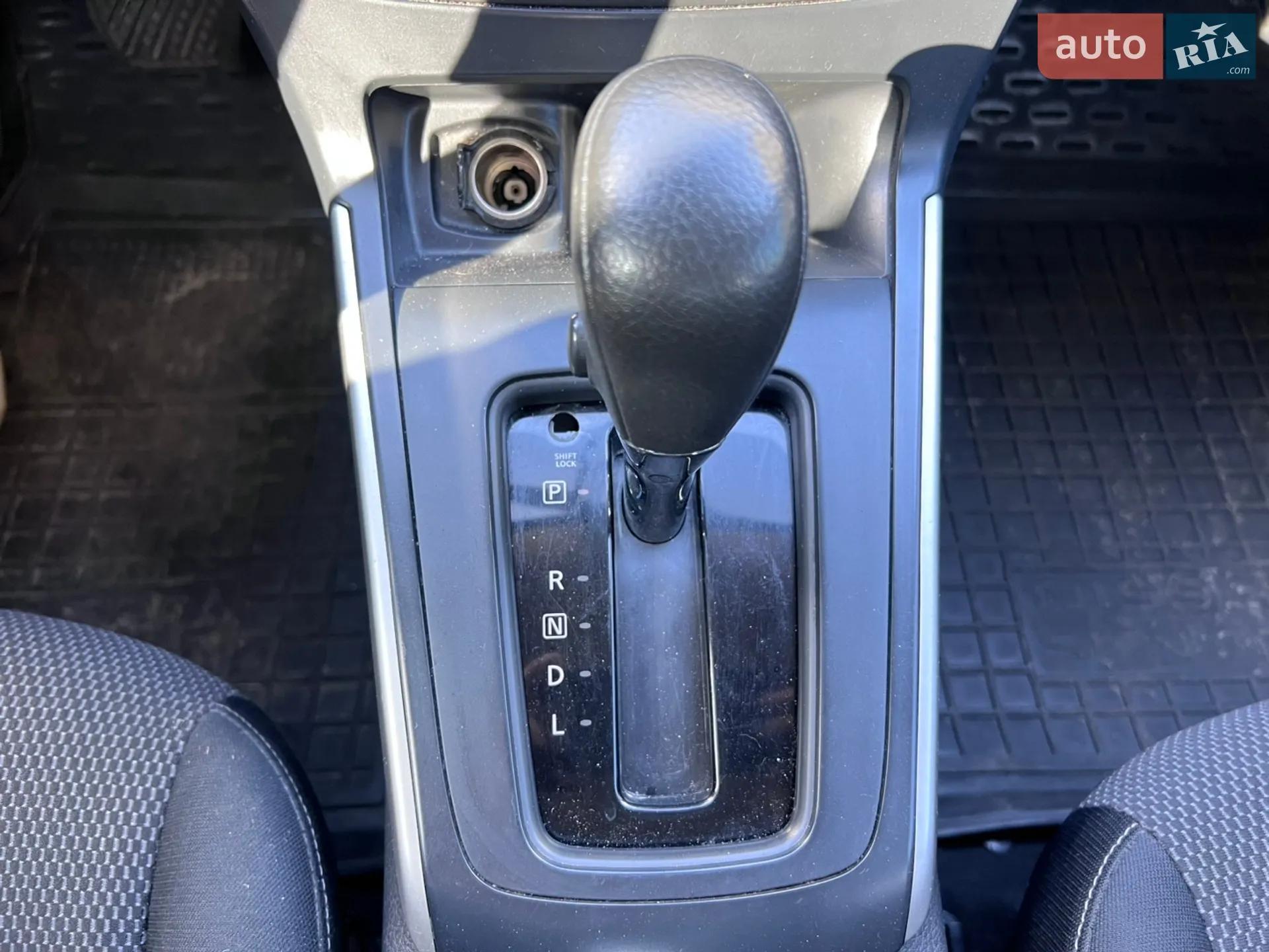 2016 Nissan Sentra - мініатюра 27