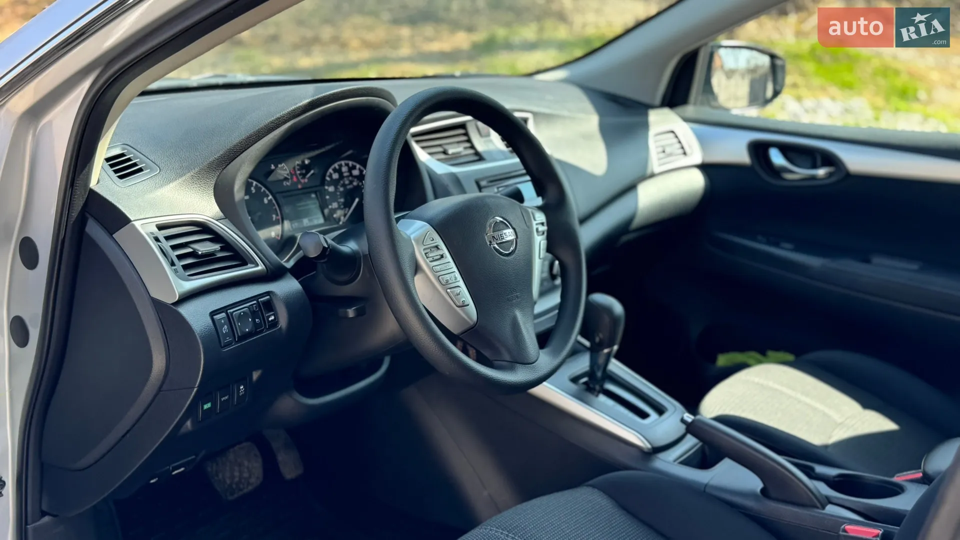 2016 Nissan Sentra - мініатюра 31