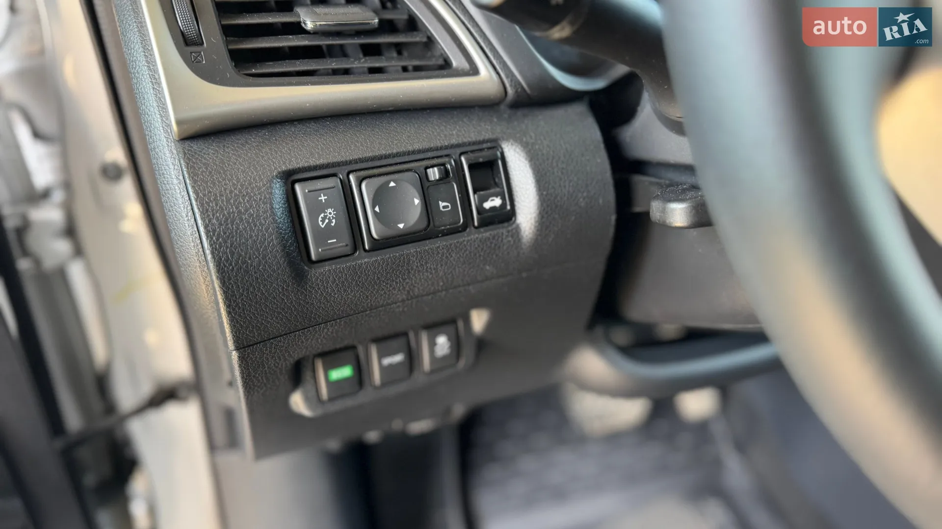 2016 Nissan Sentra - мініатюра 42