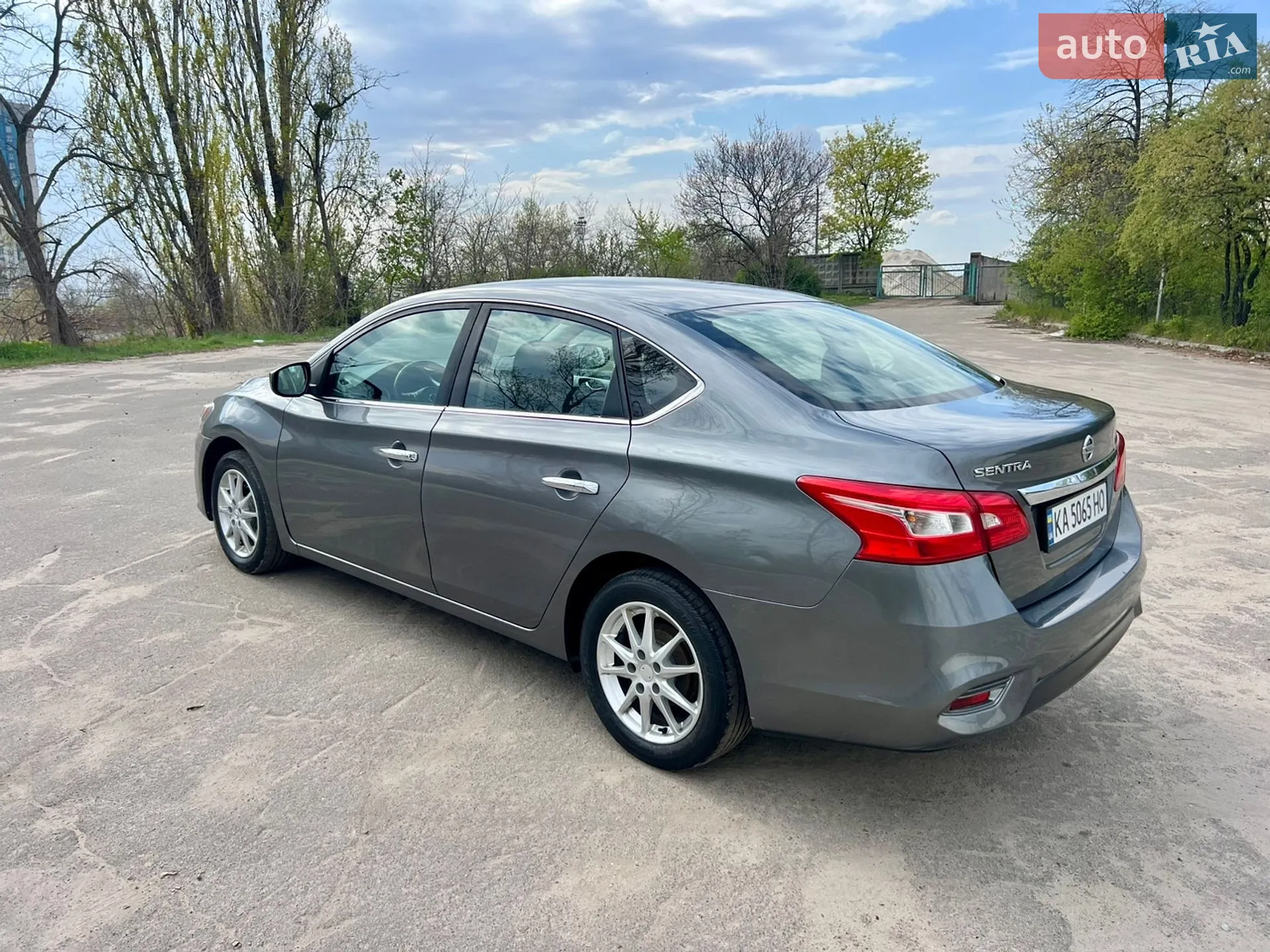 2018 Nissan Sentra - мініатюра 3