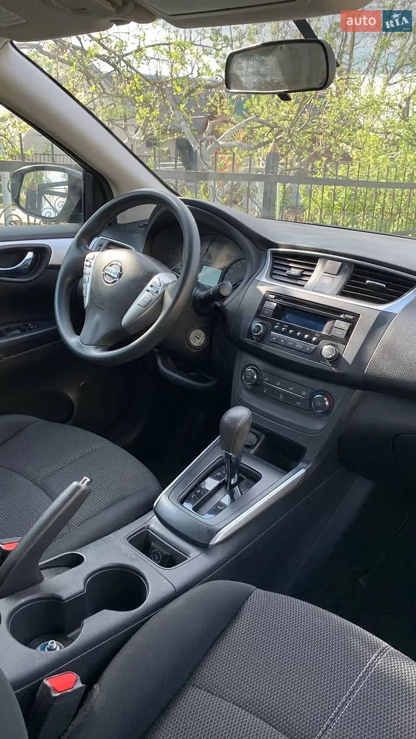 2017 Nissan Sentra - мініатюра 3